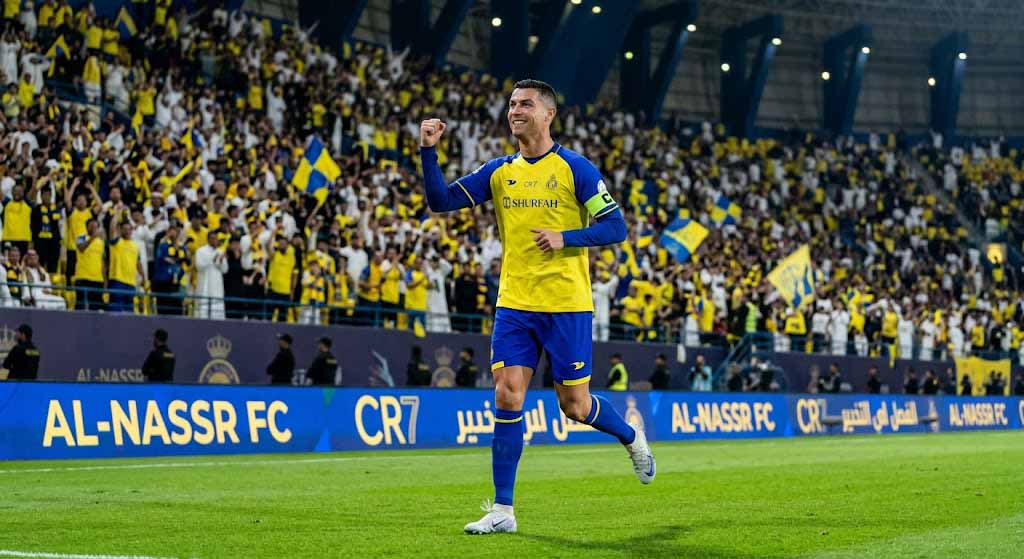 Cristiano Ronaldo nổi bật trong danh sách cầu thủ nổi tiếng nhất hiện nay