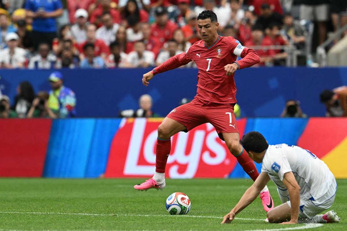 Phản ứng sau màn trình diễn của Ronaldo