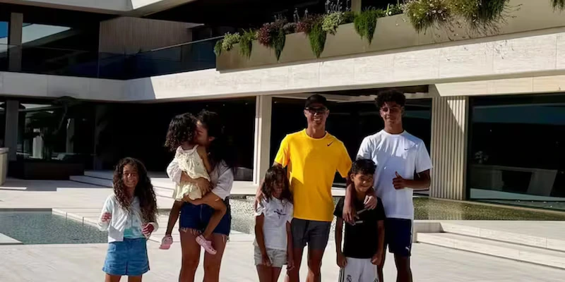 Ronaldo có bao nhiêu con