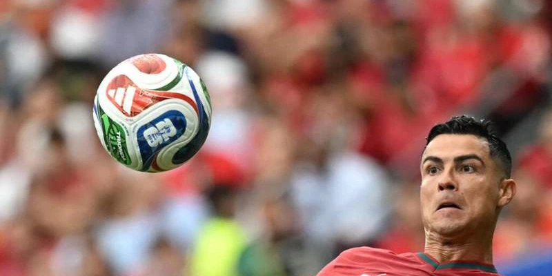 Ronaldo có phải là GOAT không? Chia sẻ góc nhìn khách quan 1 Ronaldo có phải là GOAT không