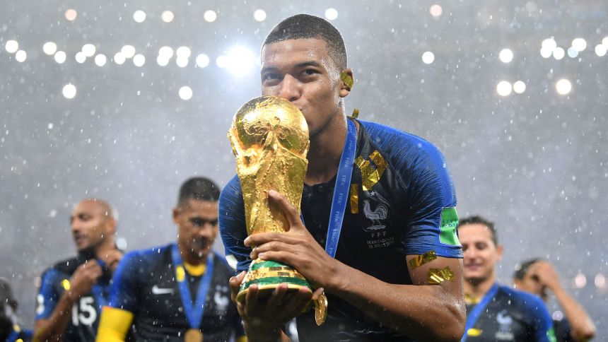 Vì sao Mbappe rời PSG để gia nhập Real Madrid?